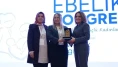 Sivas Cumhuriyet Üniversitesi Öğretim Üyesine “Türkiye’nin İlk Ebe Profesörleri” Töreninde Onur Plaketi