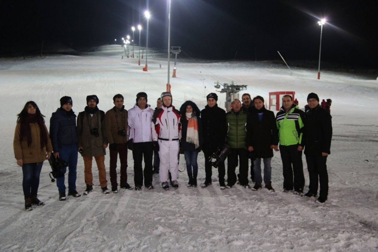 Yıldızdağı'nda gece kayak keyfi 6