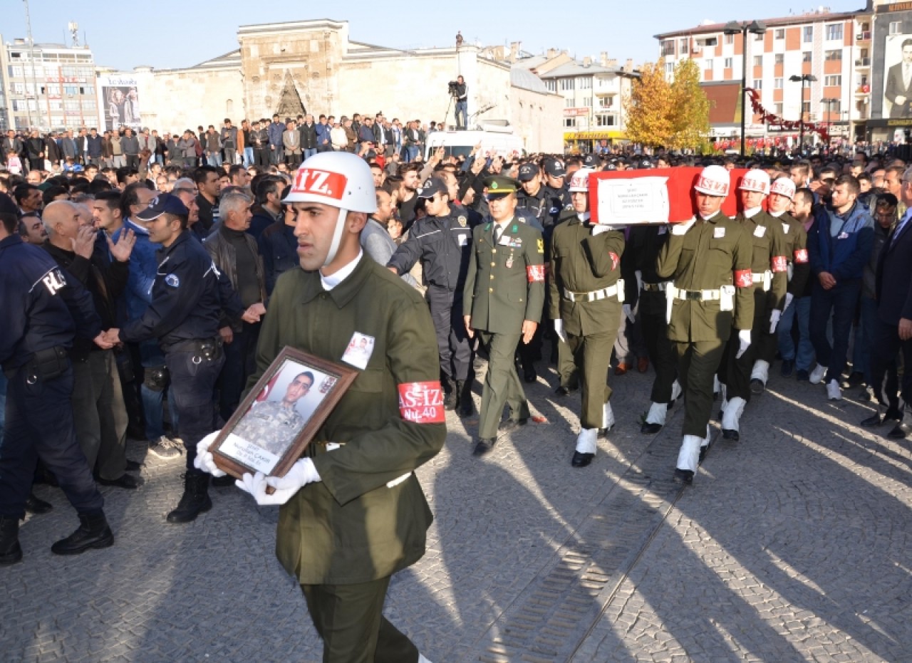 SANA DA BU YAKIŞIRDI ASLANIM 16