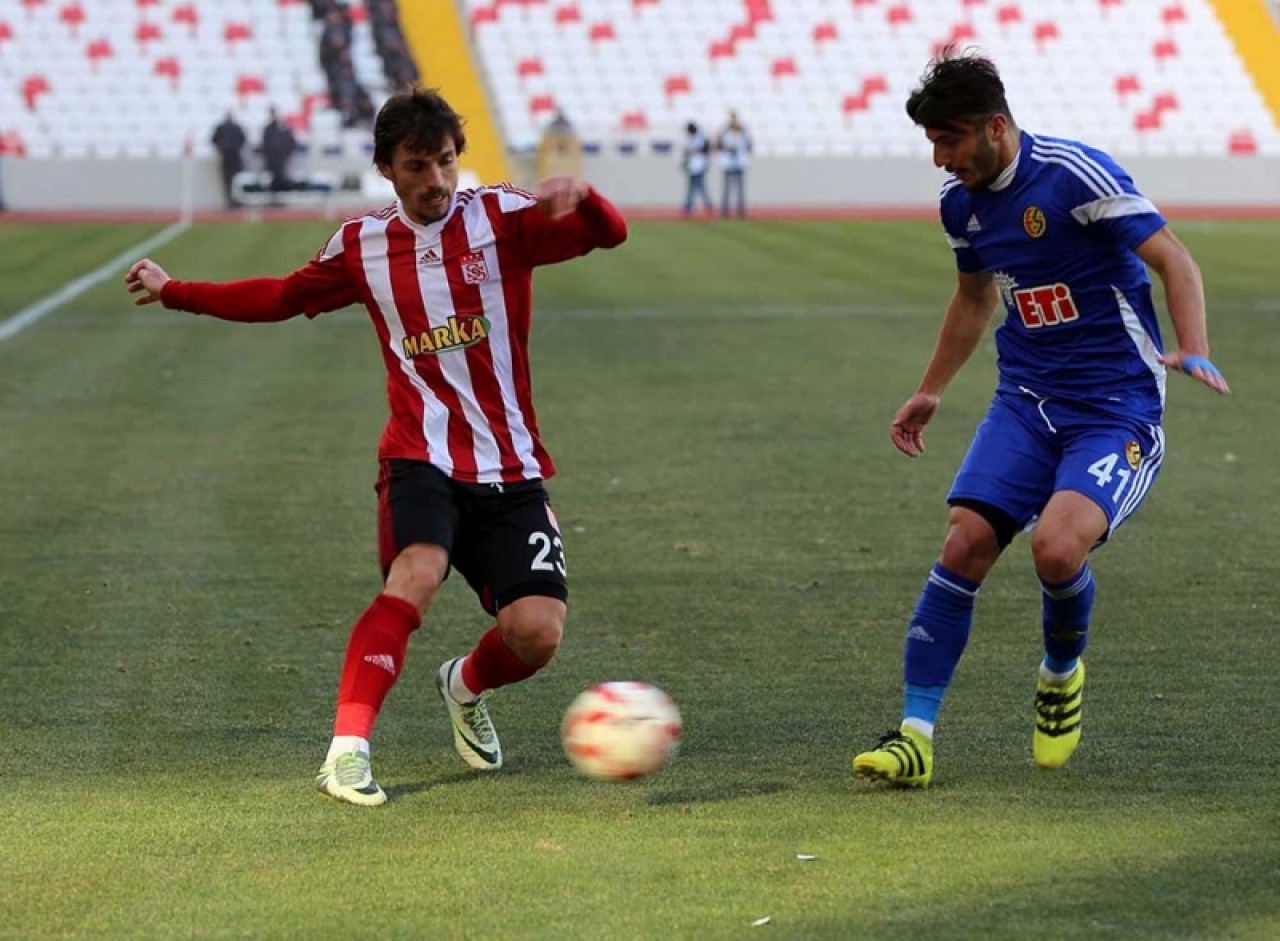 Sivasspor 2 - Eskişehirspor 0 1