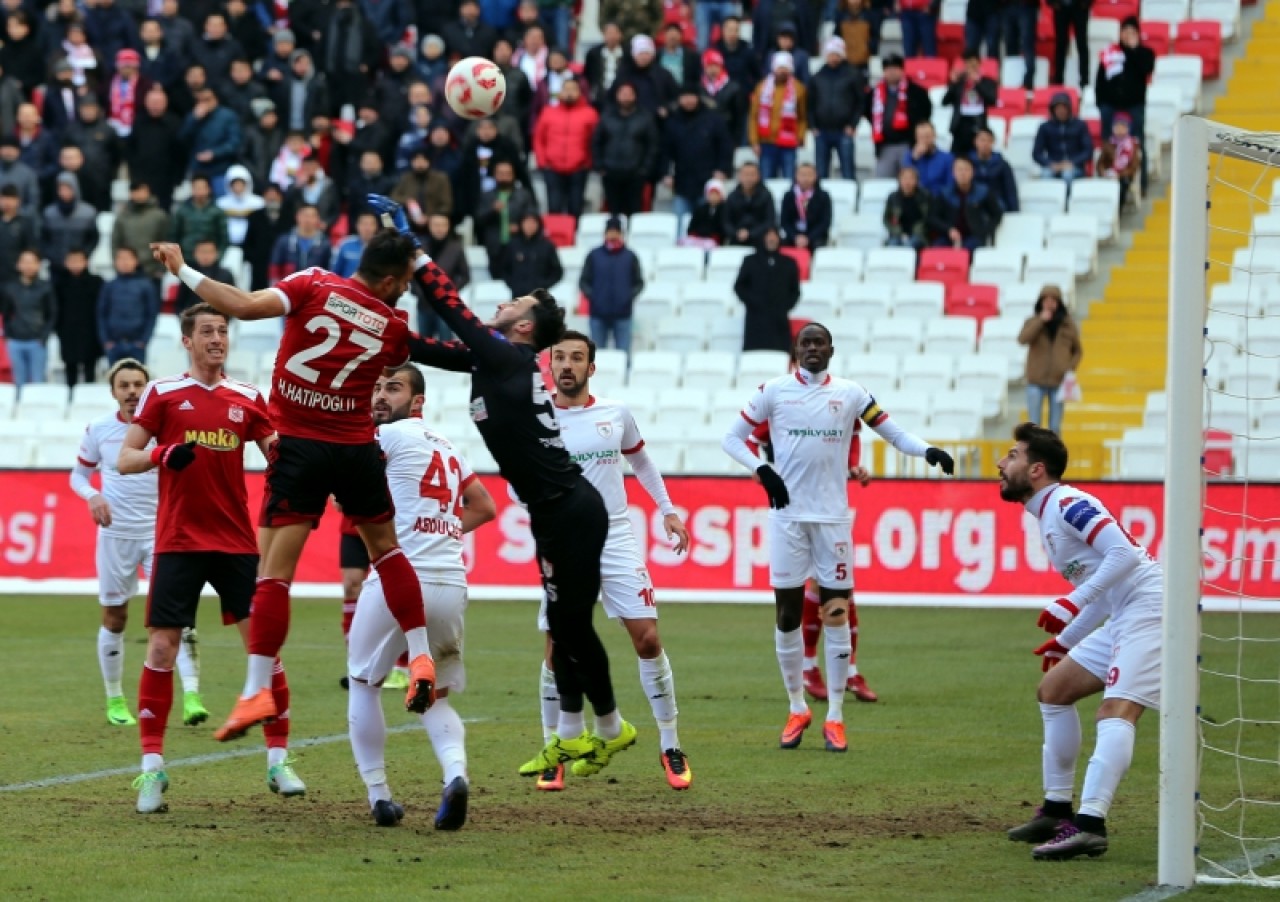 Yürü be Yiğidom Kim tutar seni (Sivasspor - Samsunspor) 2