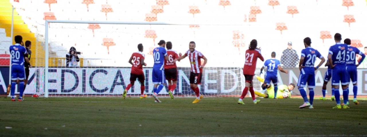 Sivasspor 2 - Eskişehirspor 0 22