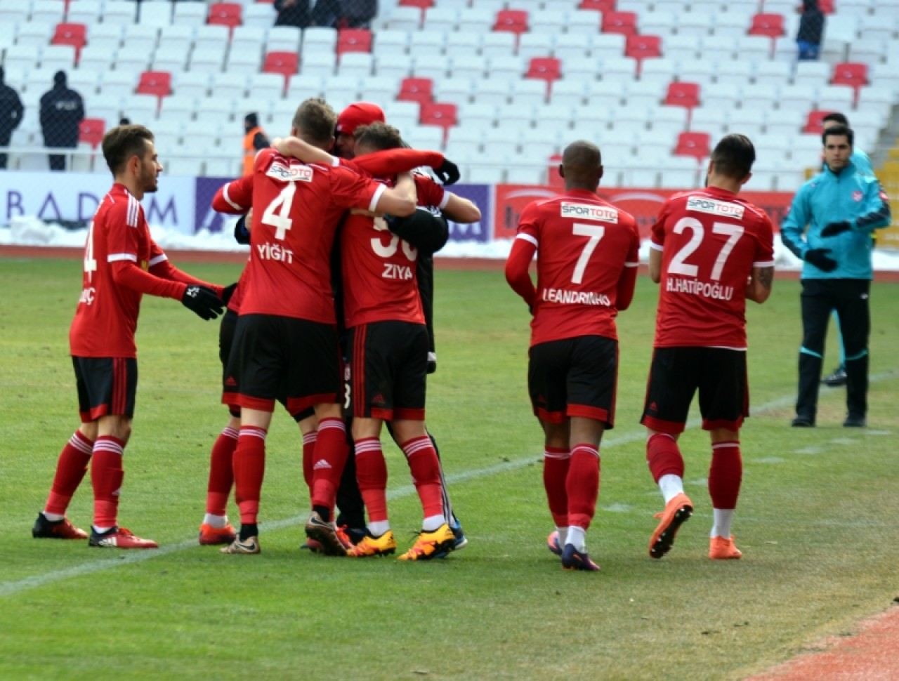 Yürü be Yiğidom Kim tutar seni (Sivasspor - Samsunspor) 24