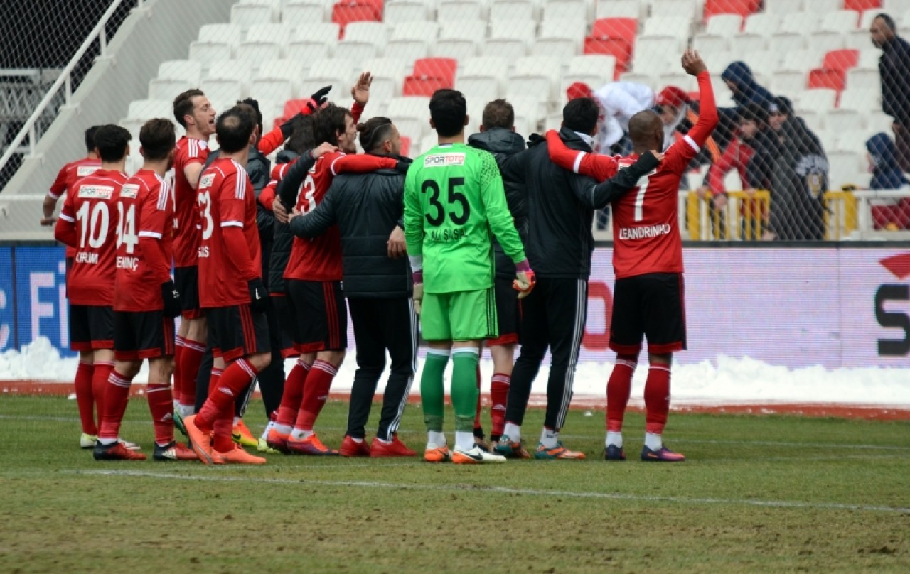 Yürü be Yiğidom Kim tutar seni (Sivasspor - Samsunspor) 50