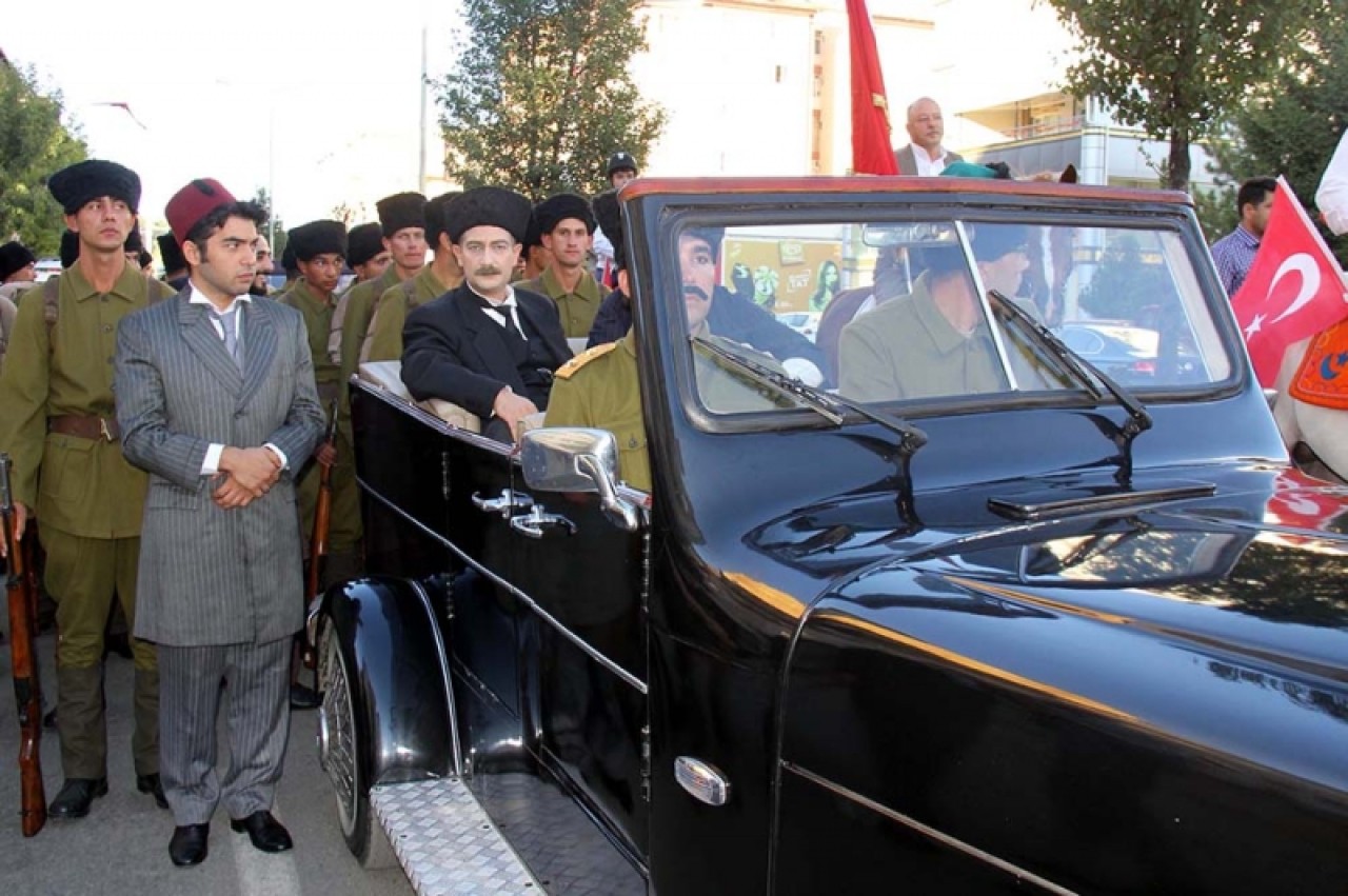 Atatürk'ün Sivas'a gelişi canlandırıldı 5