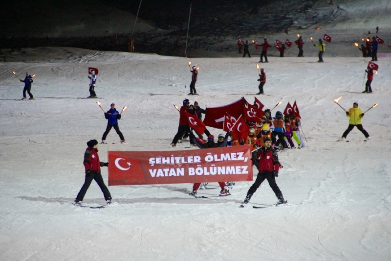 Yıldızdağı'nda gece kayak keyfi 13