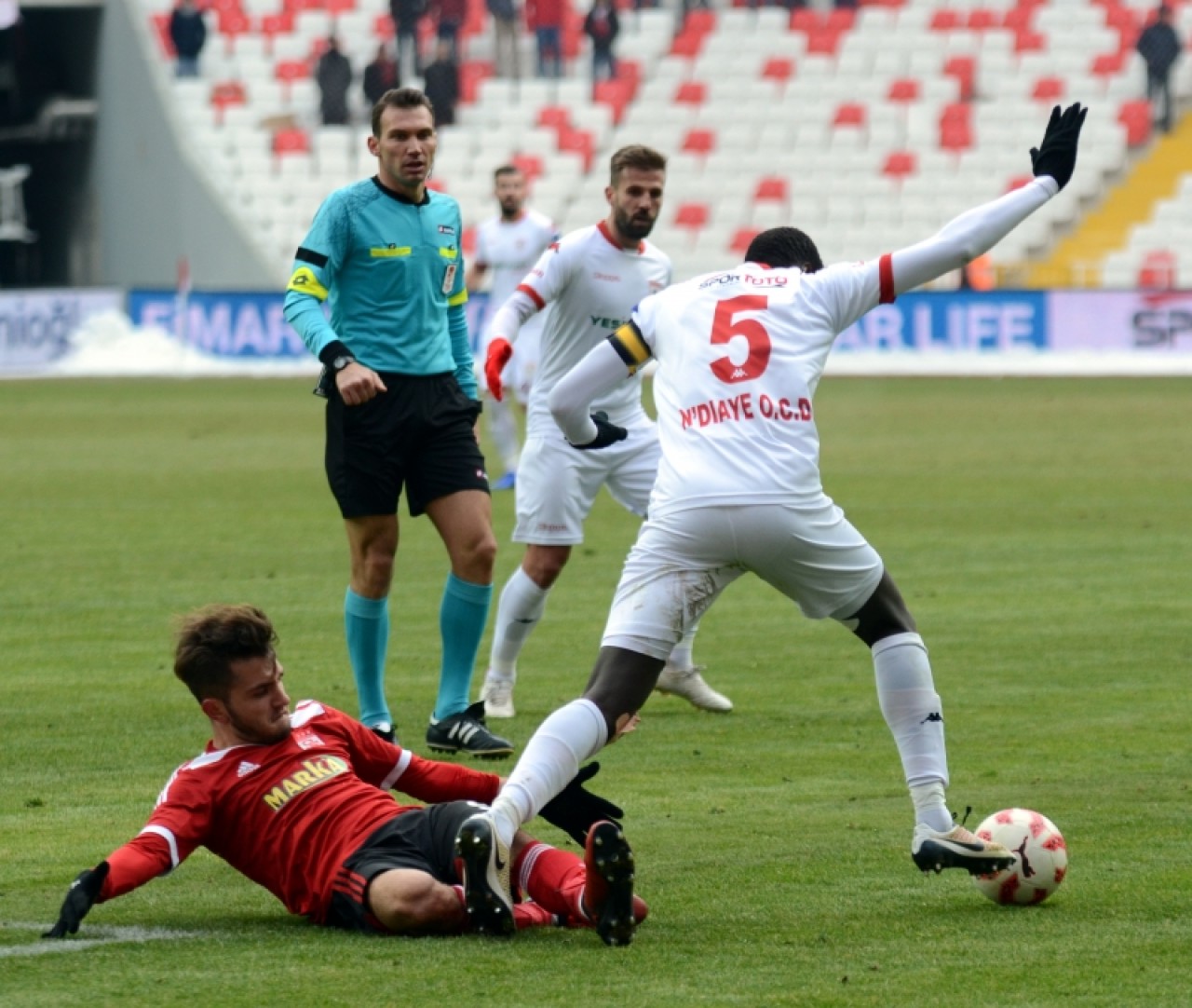 Yürü be Yiğidom Kim tutar seni (Sivasspor - Samsunspor) 48