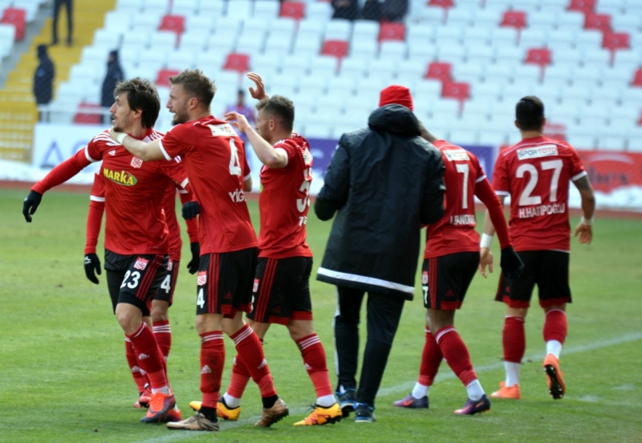 Yürü be Yiğidom Kim tutar seni (Sivasspor - Samsunspor) 27
