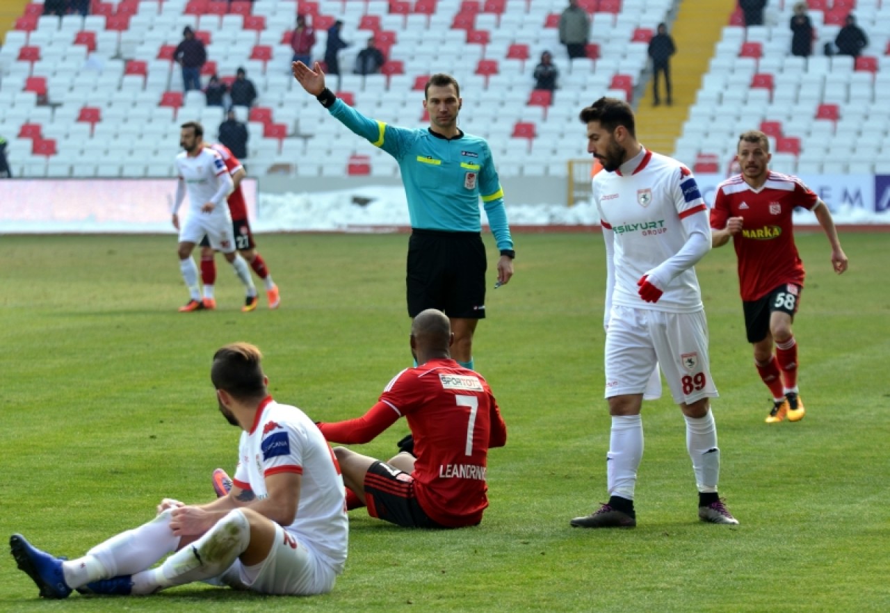 Yürü be Yiğidom Kim tutar seni (Sivasspor - Samsunspor) 28
