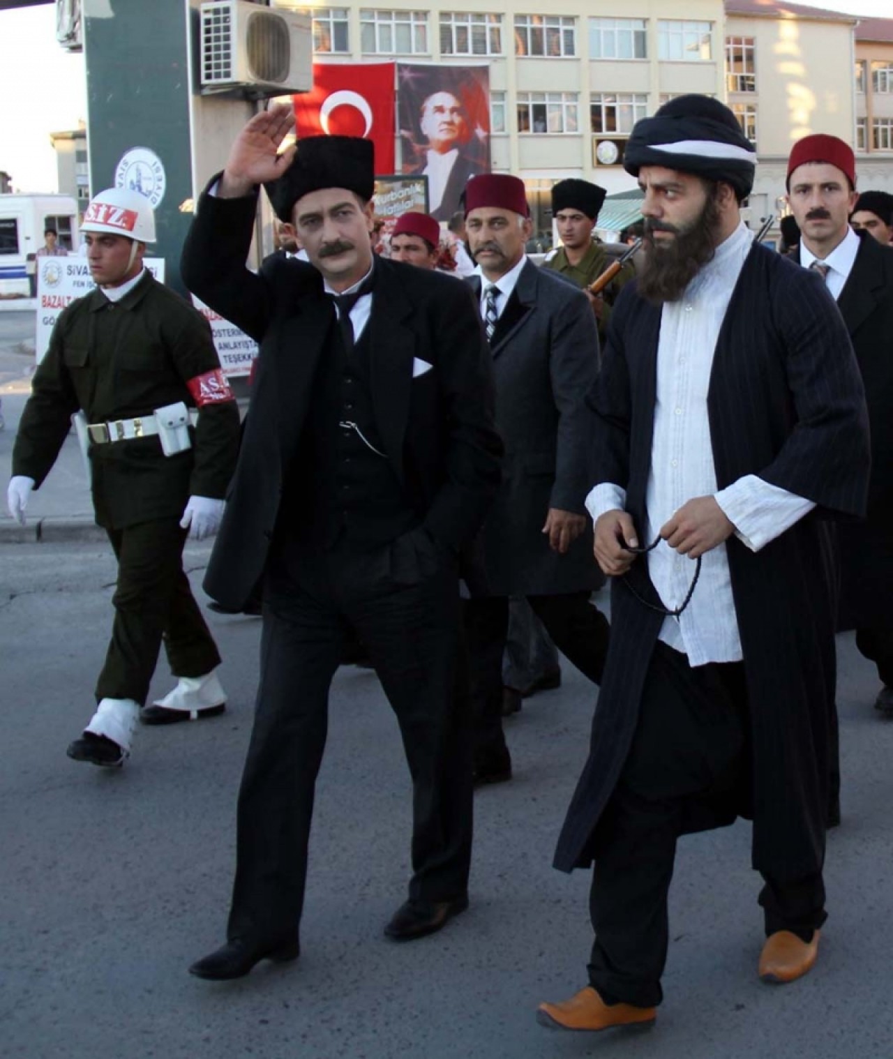 Atatürk'ün Sivas'a gelişi canlandırıldı 9