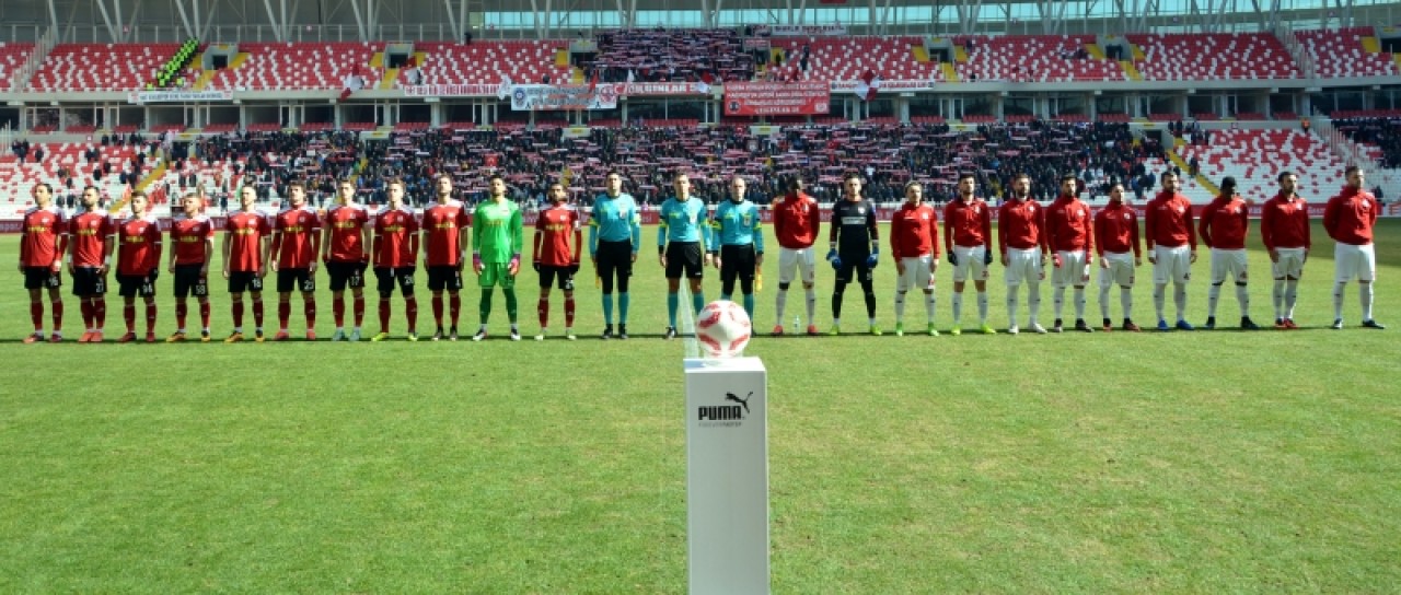 Yürü be Yiğidom Kim tutar seni (Sivasspor - Samsunspor) 16