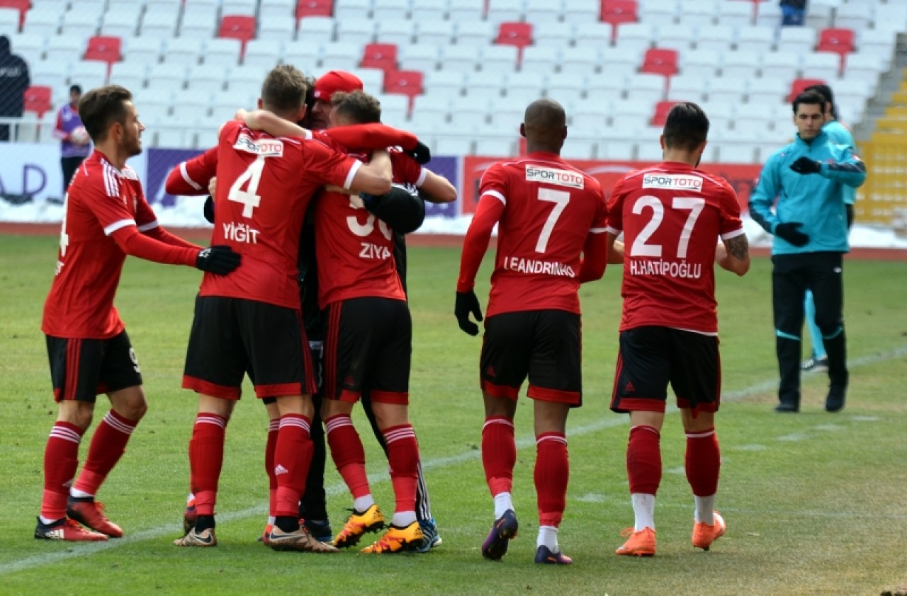Yürü be Yiğidom Kim tutar seni (Sivasspor - Samsunspor) 22