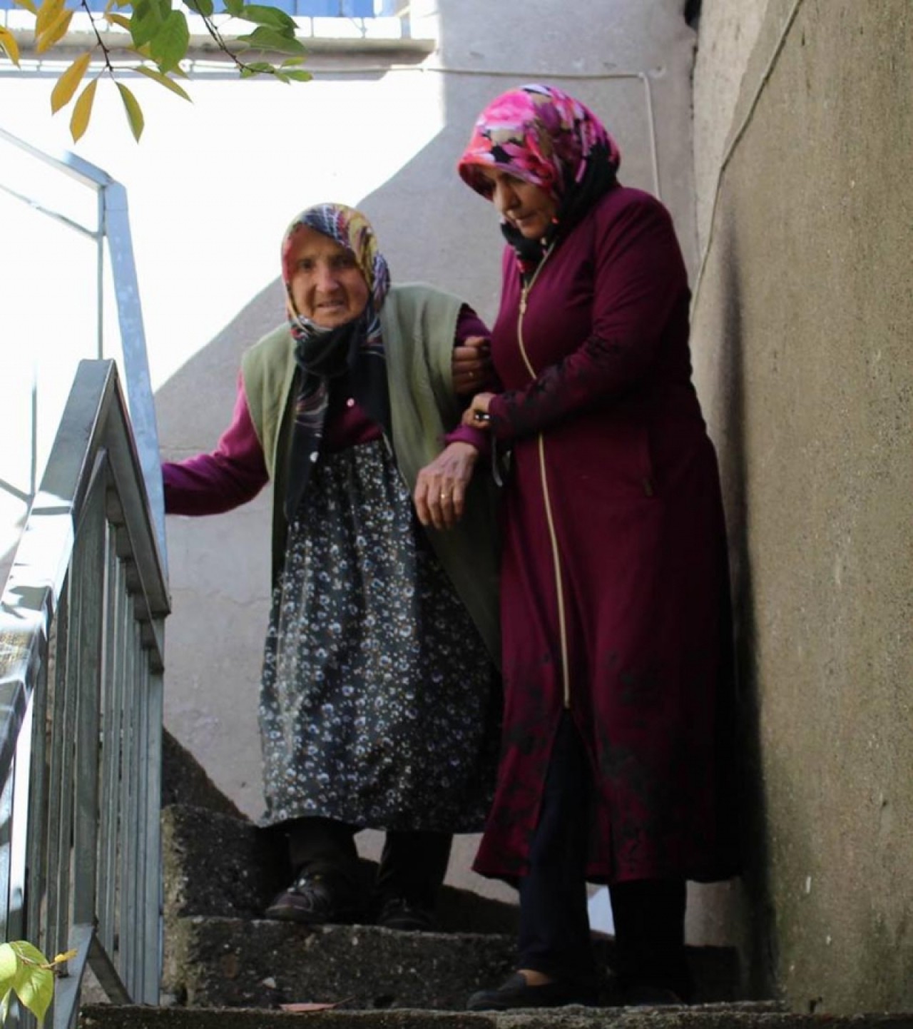 Evin kapısı 5 metrelik çukura çıkıyor 4