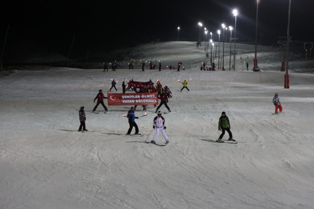 Yıldızdağı'nda gece kayak keyfi 9