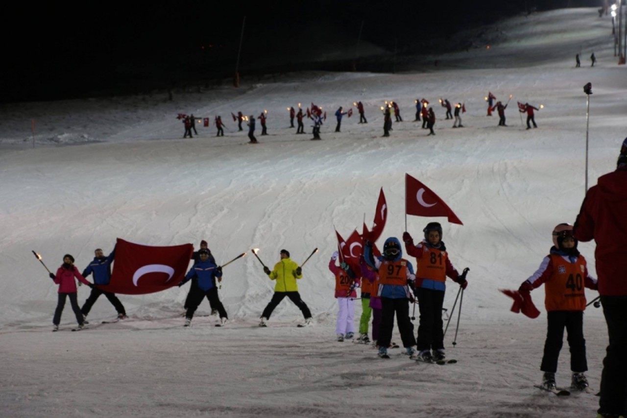 Yıldızdağı'nda gece kayak keyfi 8