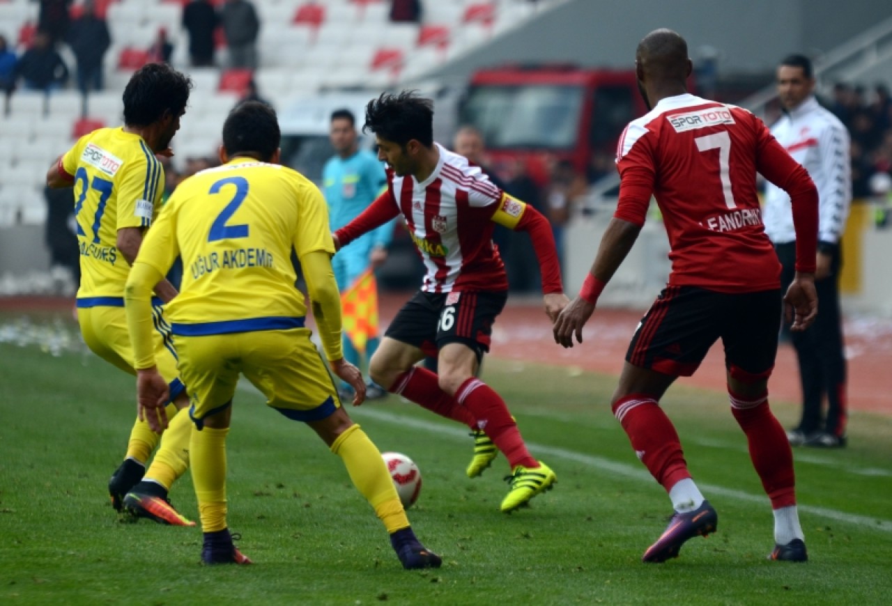 ŞARKIŞLA KÂHTA’YA KONUK OLUYOR 39