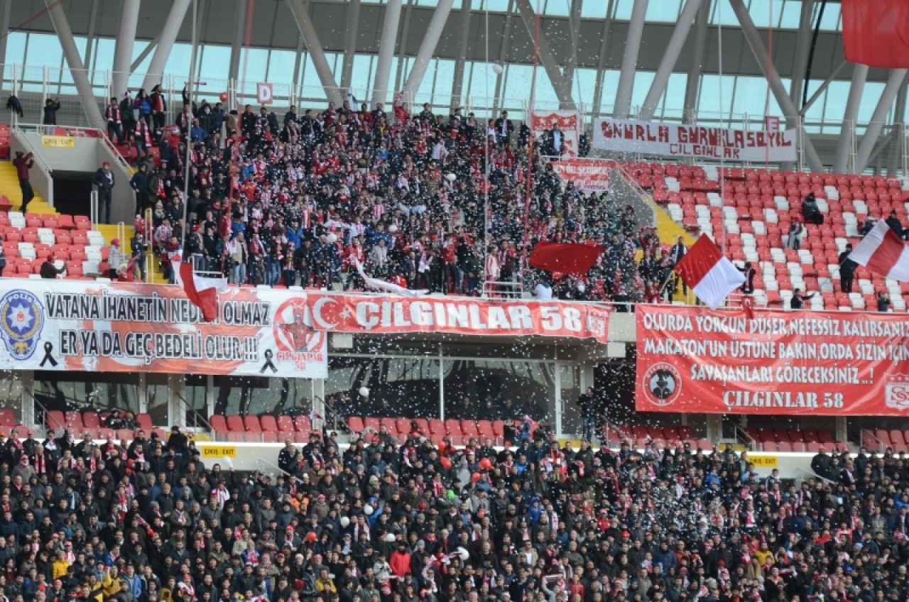 Yürü be Yiğidom Kim tutar seni (Sivasspor - Samsunspor) 35
