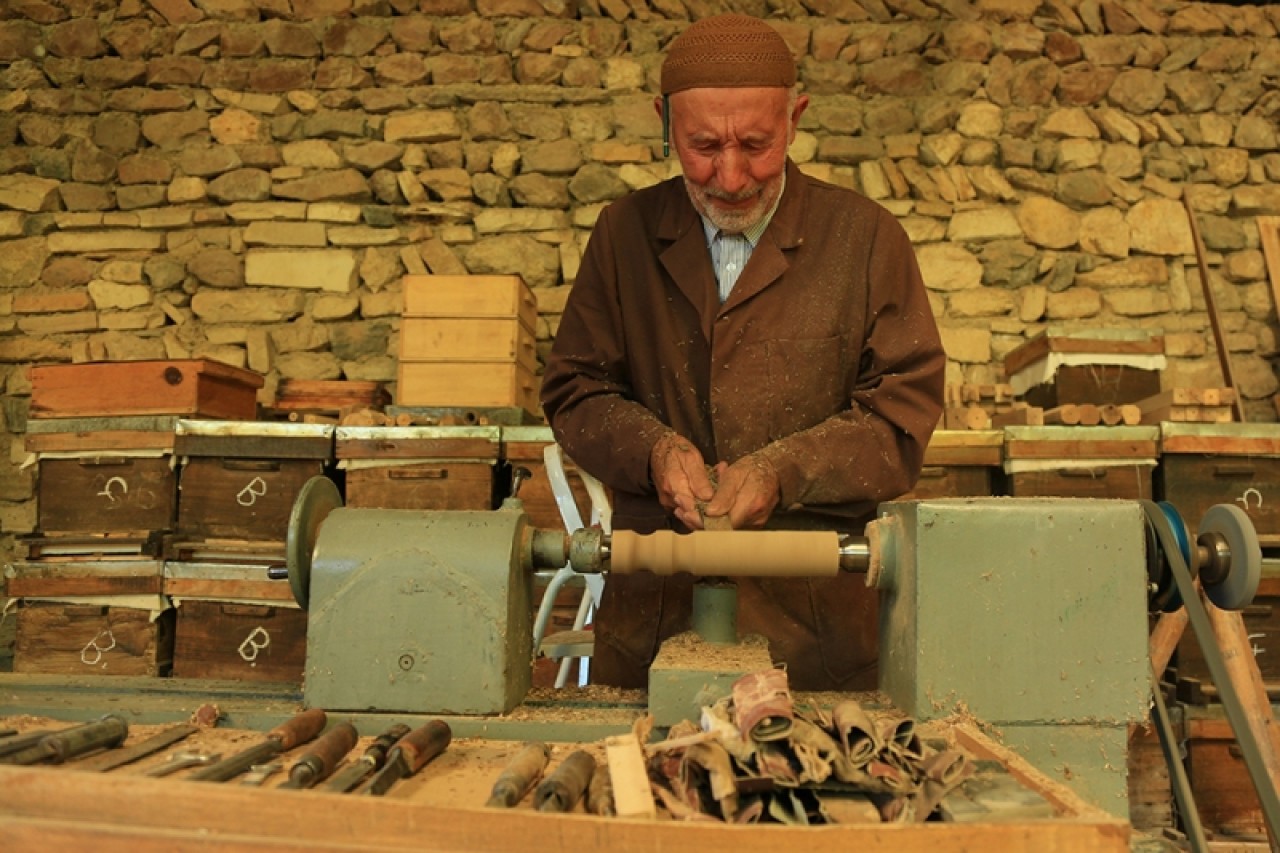 Hayır için camilere minber yapıyor 8