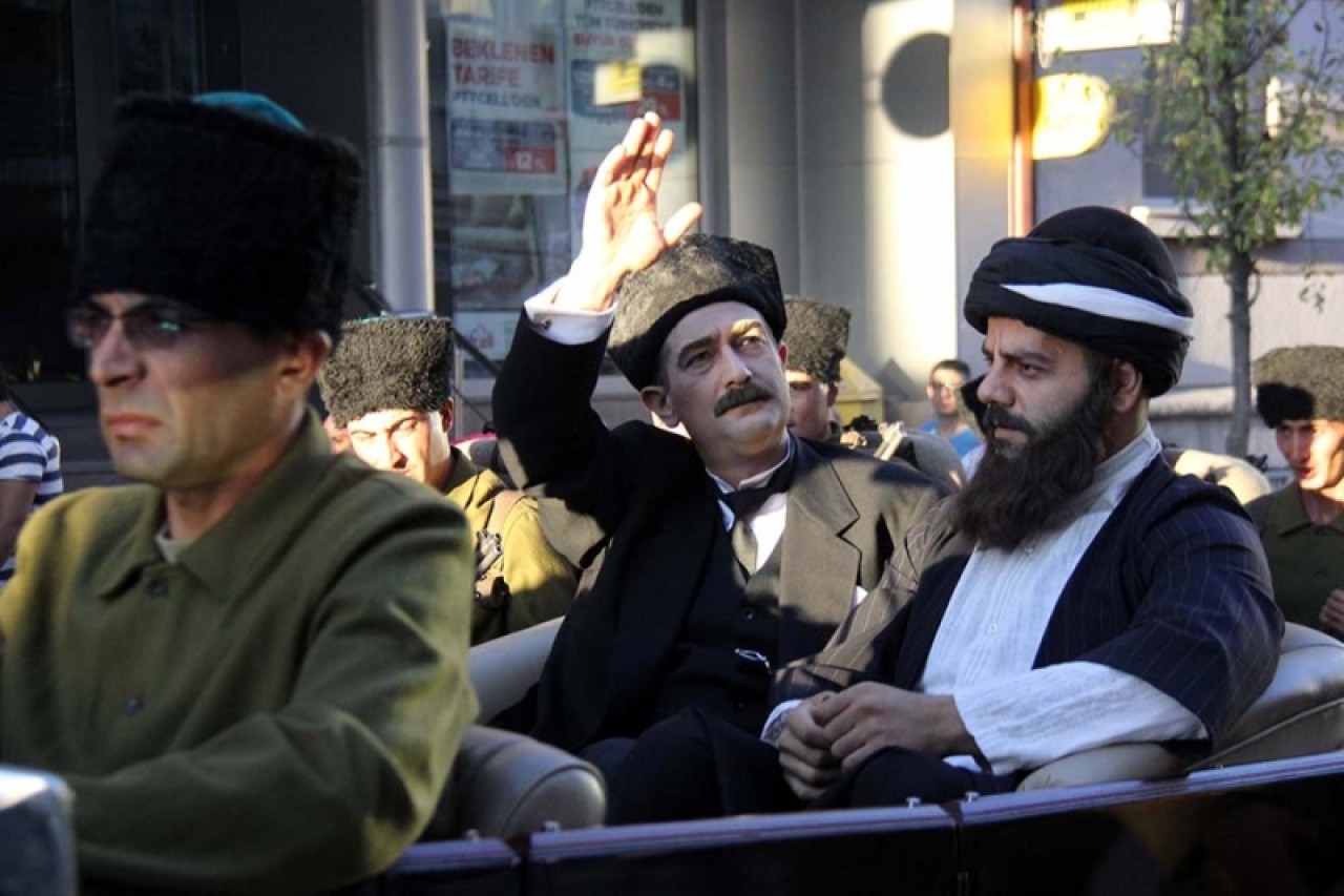 Atatürk'ün Sivas'a gelişi canlandırıldı 11
