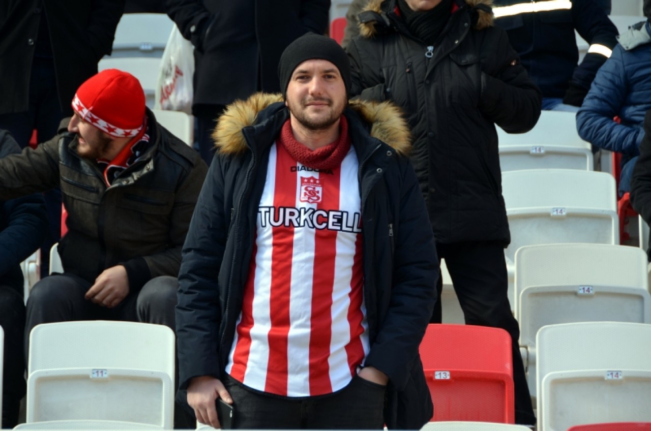 Yürü be Yiğidom Kim tutar seni (Sivasspor - Samsunspor) 7