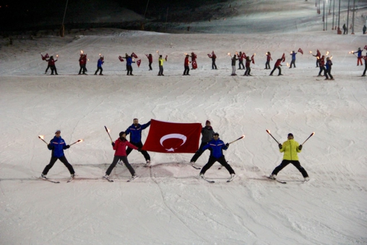 Yıldızdağı'nda gece kayak keyfi 15