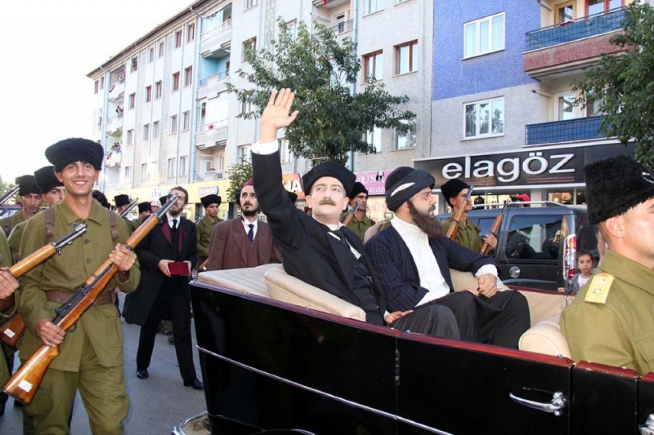 Atatürk'ün Sivas'a gelişi canlandırıldı 10