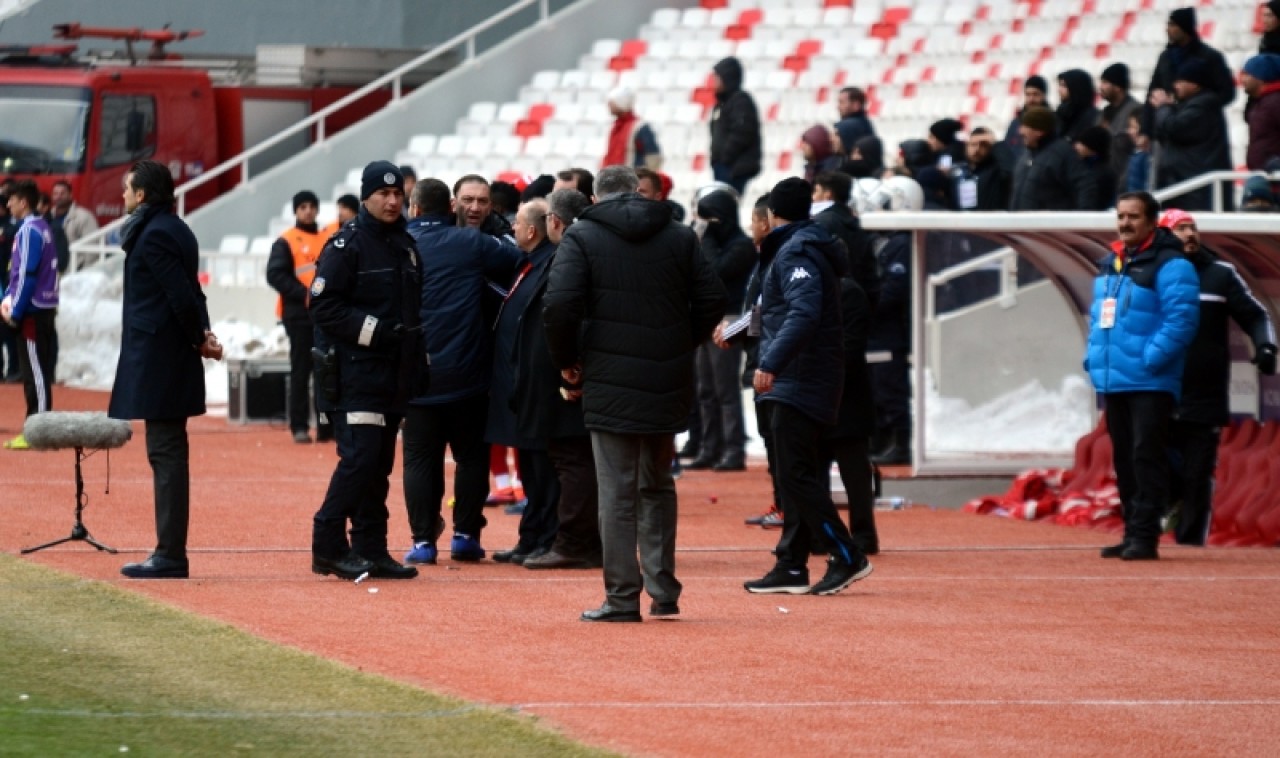 Yürü be Yiğidom Kim tutar seni (Sivasspor - Samsunspor) 45