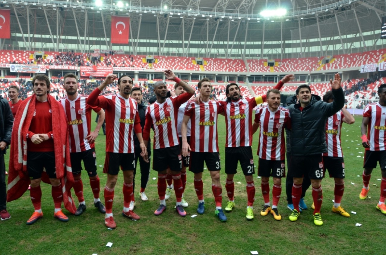 ŞARKIŞLA KÂHTA’YA KONUK OLUYOR 59