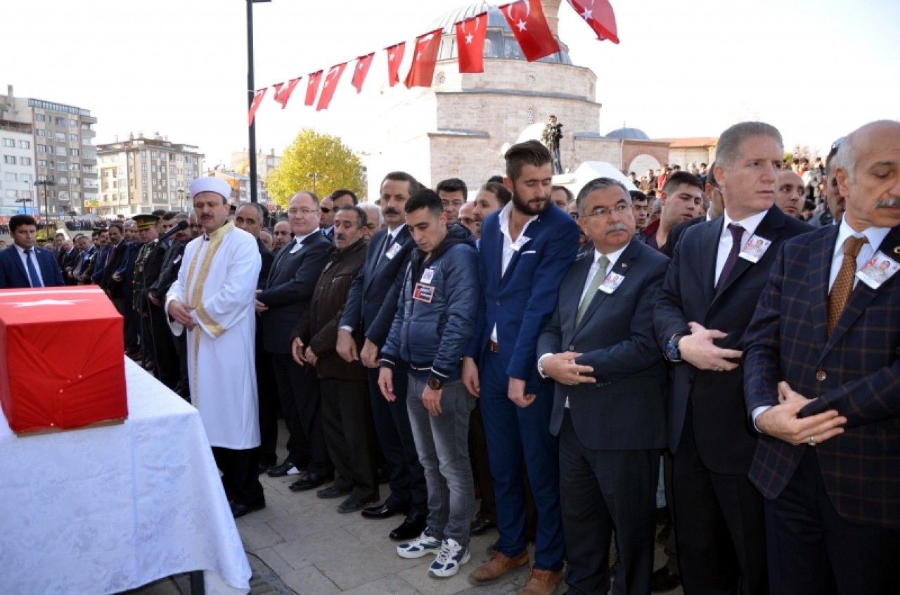 SANA DA BU YAKIŞIRDI ASLANIM 13