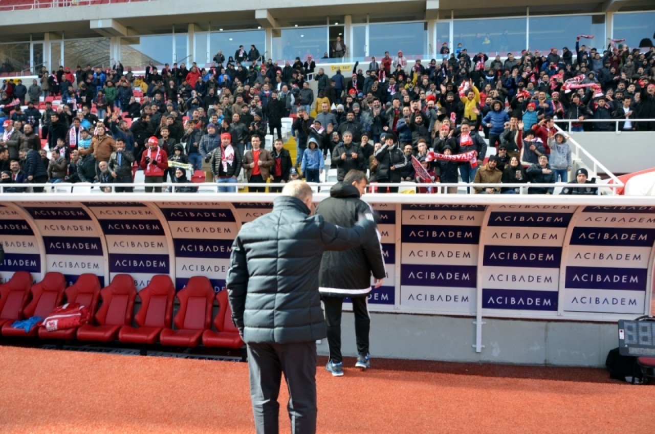 Yürü be Yiğidom Kim tutar seni (Sivasspor - Samsunspor) 13