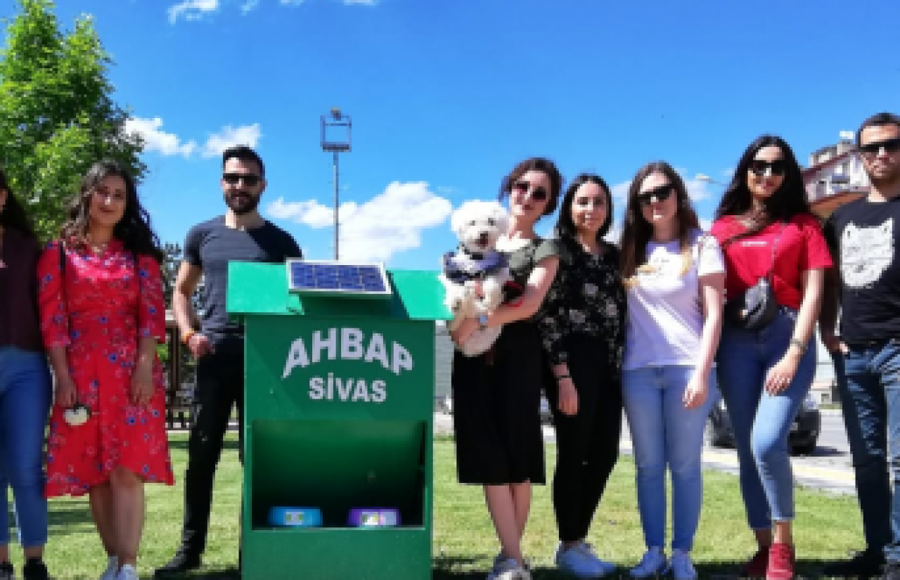 AHBAP’tan akıllı mama kutusu