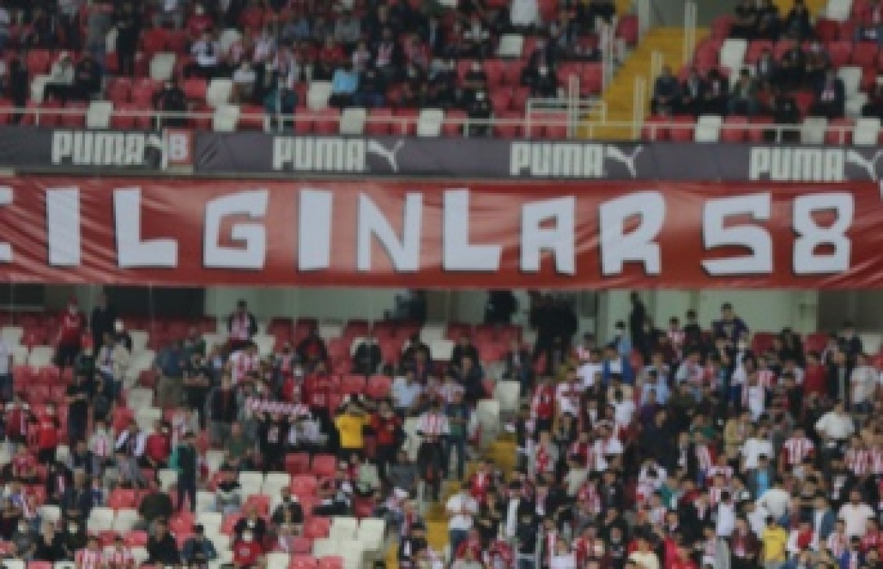 TARAFTAR GRUPLARI STADYUMDA