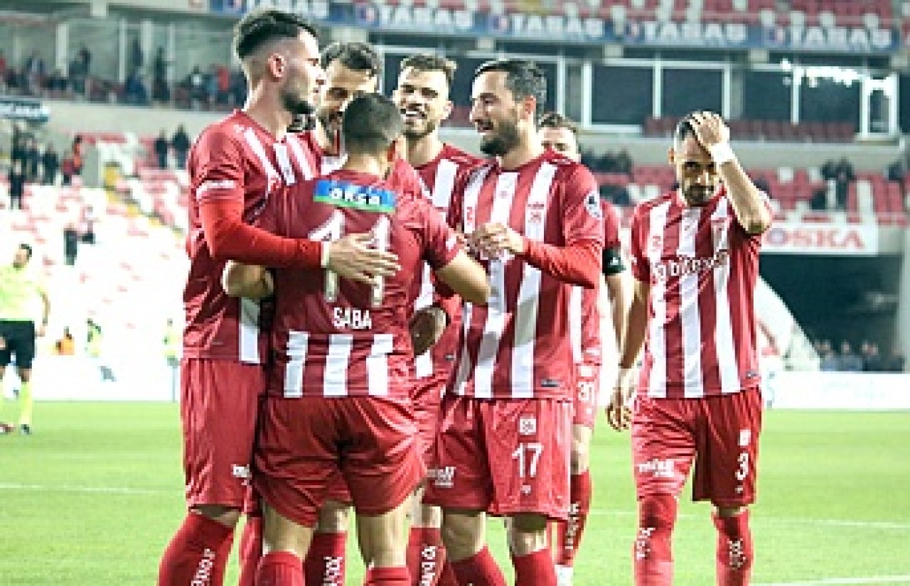 DEPLASMANDA 3 EVİNDE 8 PUAN