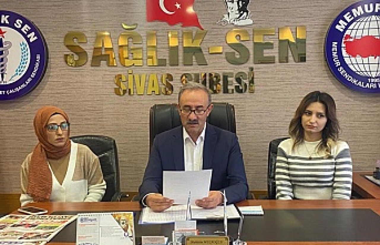 HAKLARINI ARIYORLAR
