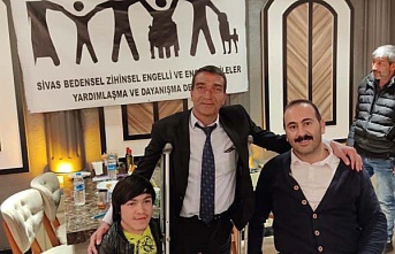 PROGRAM DÜZENLEYECEKLER