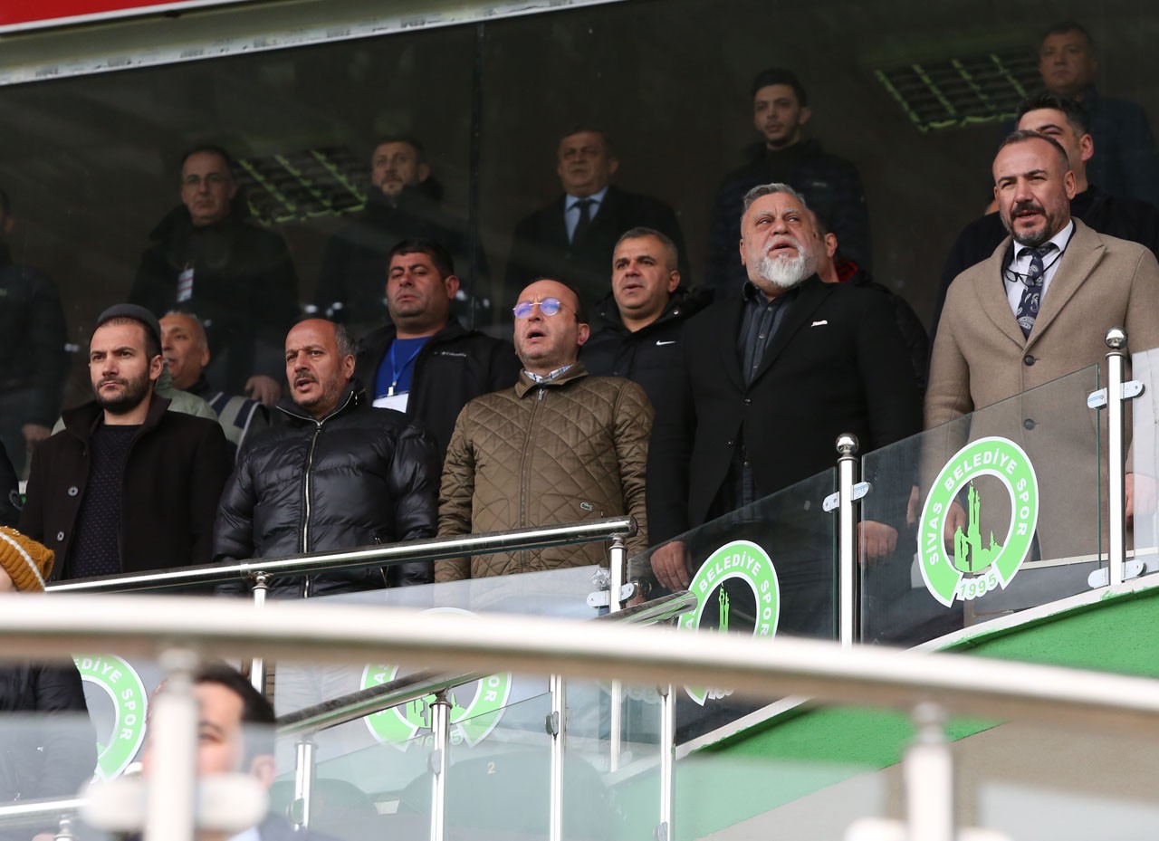 3 MÜDÜR TAKİP ETTİ