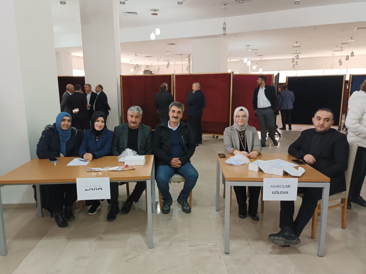 AKP’DE TEMAYÜL HEYECANI