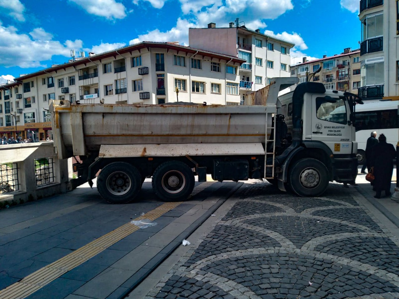 VATANDAŞLAR TEPKİLİ