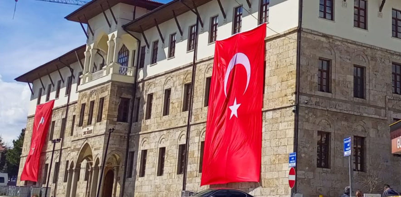 NEDEN İNDİRİLDİ?