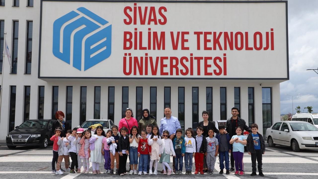SBTÜ ZİYARETÇİLERİNİ KABUL ETMEYE DEVAM EDİYOR