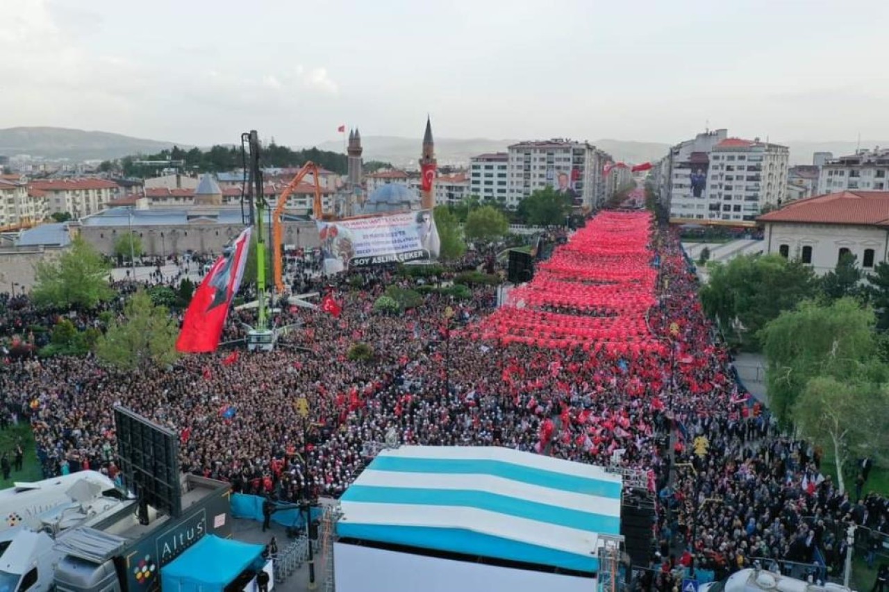 CUMHURBAŞKANI RECEP TAYYİP ERDOĞAN’IN SİVAS PAYLAŞIMINI MİLYONLAR İZLEDİ