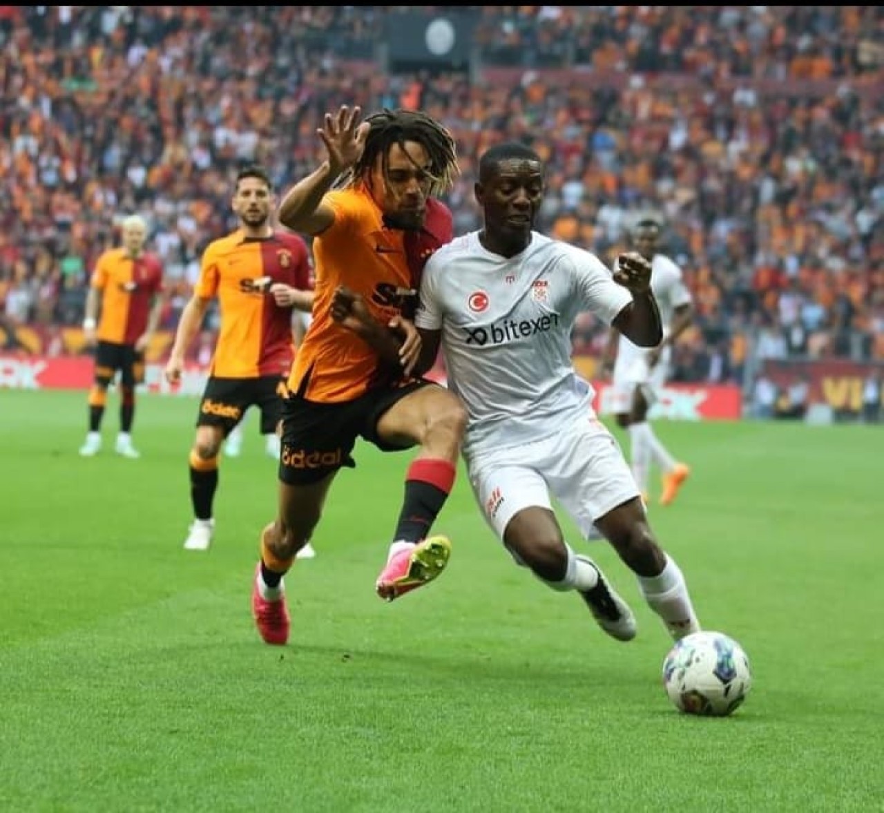 GRADEL AÇTI CANER KAPATTI