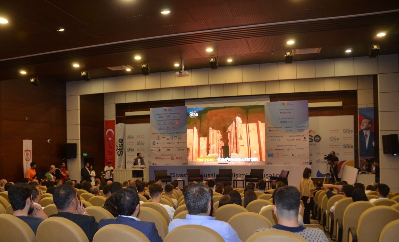 ANADOLU BİLİŞİM BULUŞMALARININ 6’NCISI GERÇEKLEŞTİRİLDİ