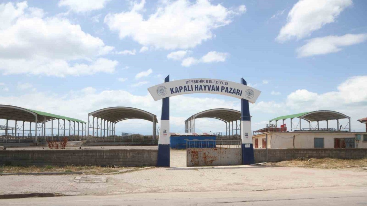 Beyşehir hayvan pazarı şap hastalığı nedeniyle kapatıldı