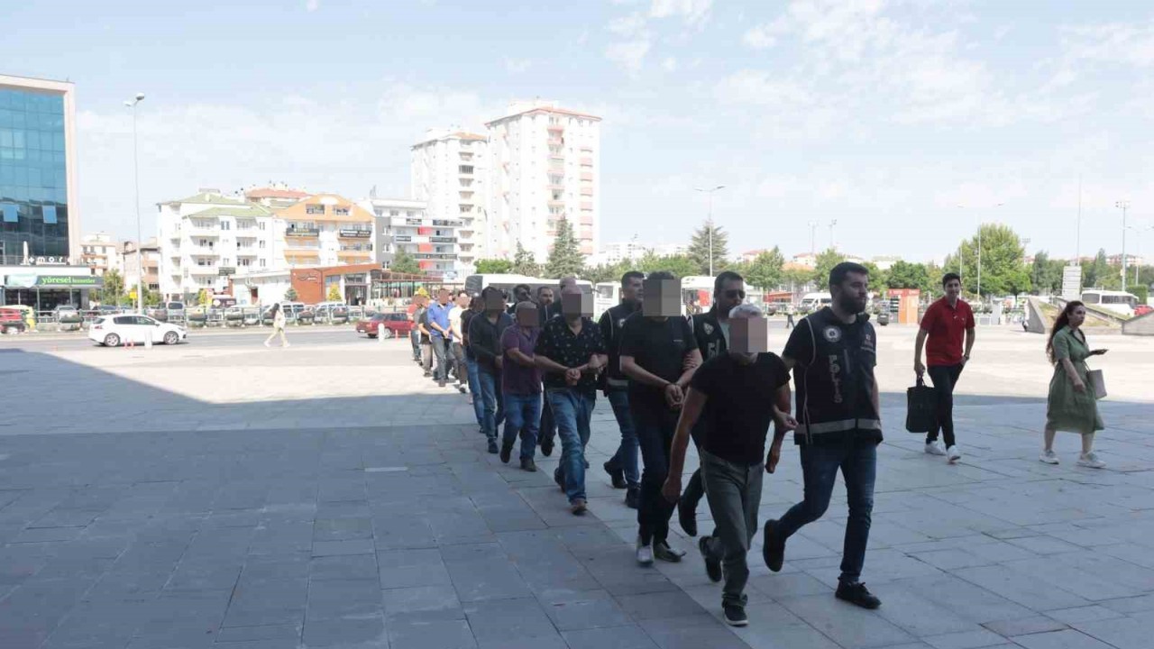 Siyah inci operasyonunda 7 kişi tutuklama talebiyle adliyeye sevk edildi,  11 adli kontrol