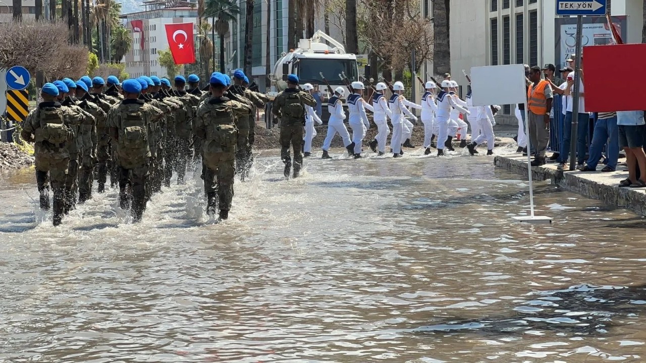 ZORLUKLARA RAĞMEN ZAFER KUTLANDI