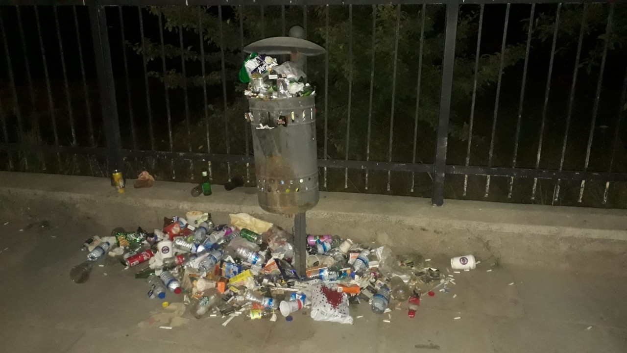 SCÜ ÇÖPLÜĞE DÖNDÜ