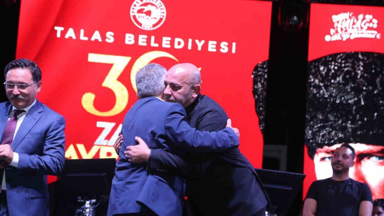 Antakya Medeniyetler Korosu şefinden Başkan Büyükkılıç’a: "güzel ağabeydir"