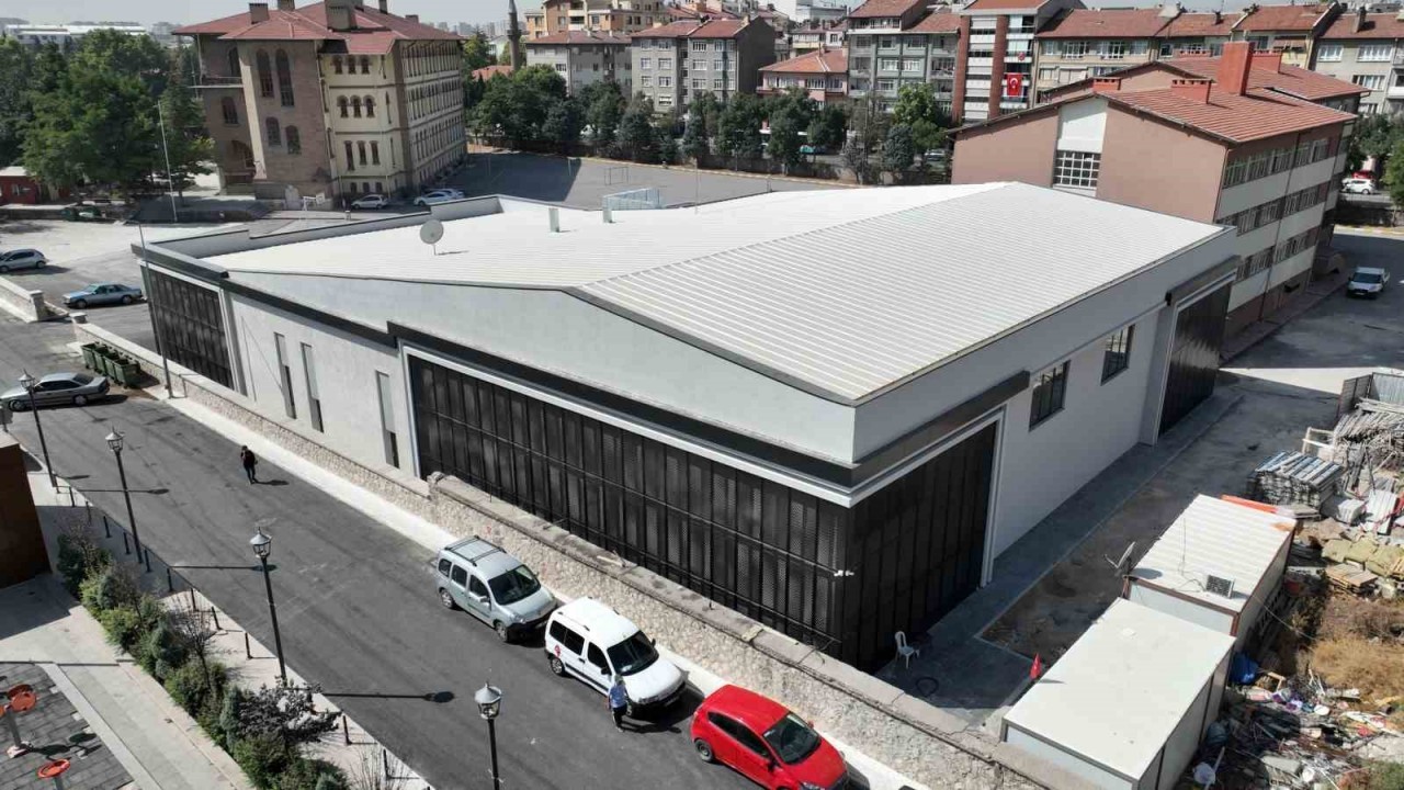 Başkan Altay: "Tarihi Konya Lisesi Spor ve Konferans Salonu yeni eğitim dönemine hazır"