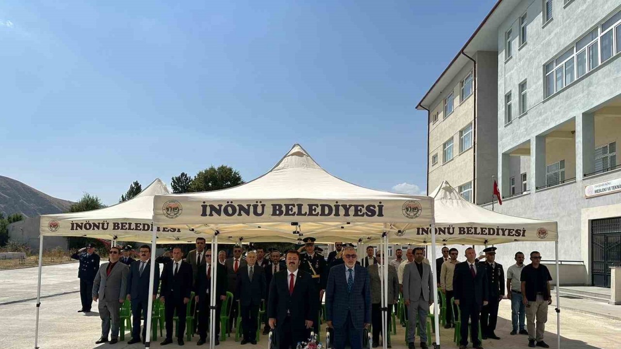 Büyük Zafer’in 101’inci yılı İnönü’de coşkuyla kutlandı